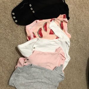 Set of onesies